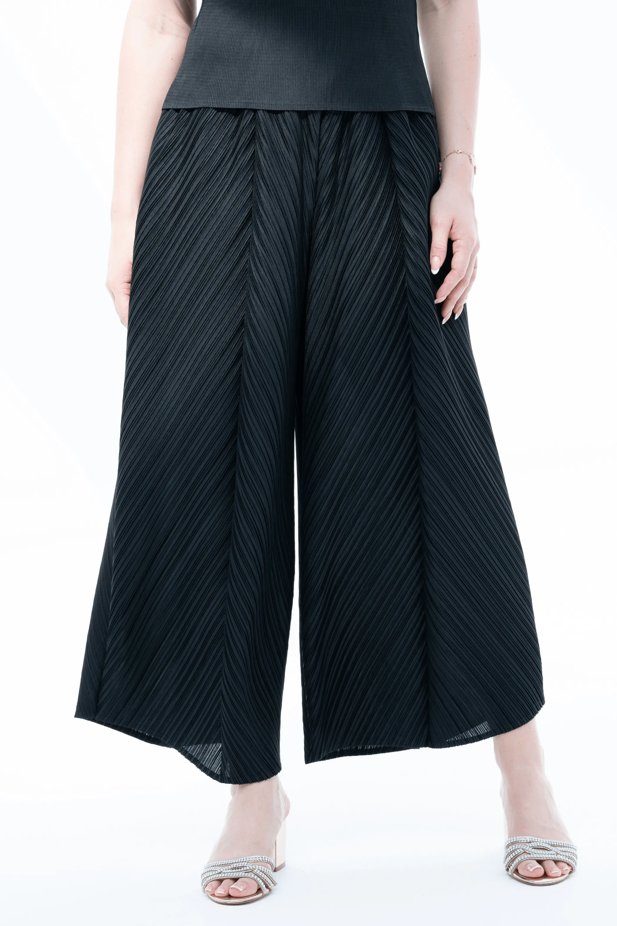 Madeline Pleated Loose Straight Pants